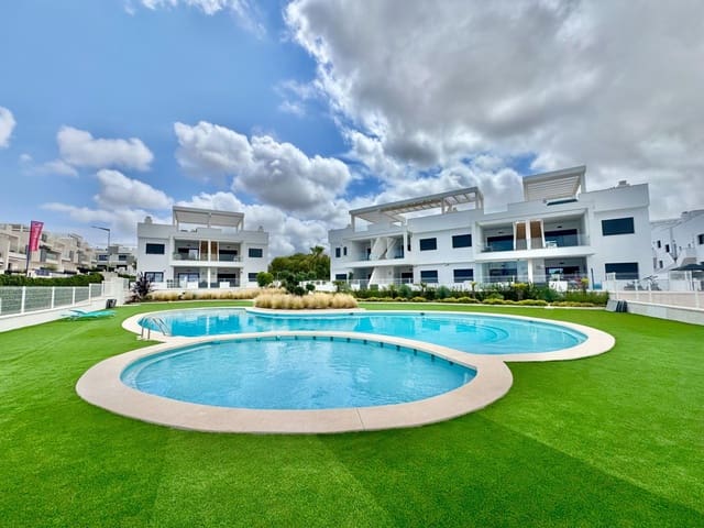 2 slaapkamer Penthouse te koop in Los Balcones met zwembad - € 359.900 (Ref: 10085131)