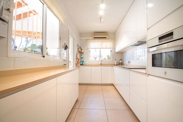 Chalet de 2 habitaciones en Benissa en venta con piscina garaje - 579.000 € (Ref: 10085393)