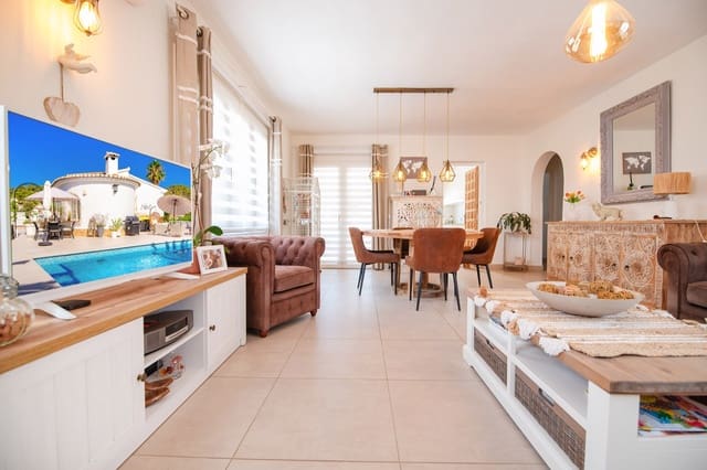 Chalet de 2 habitaciones en Benissa en venta con piscina garaje - 579.000 € (Ref: 10085393)