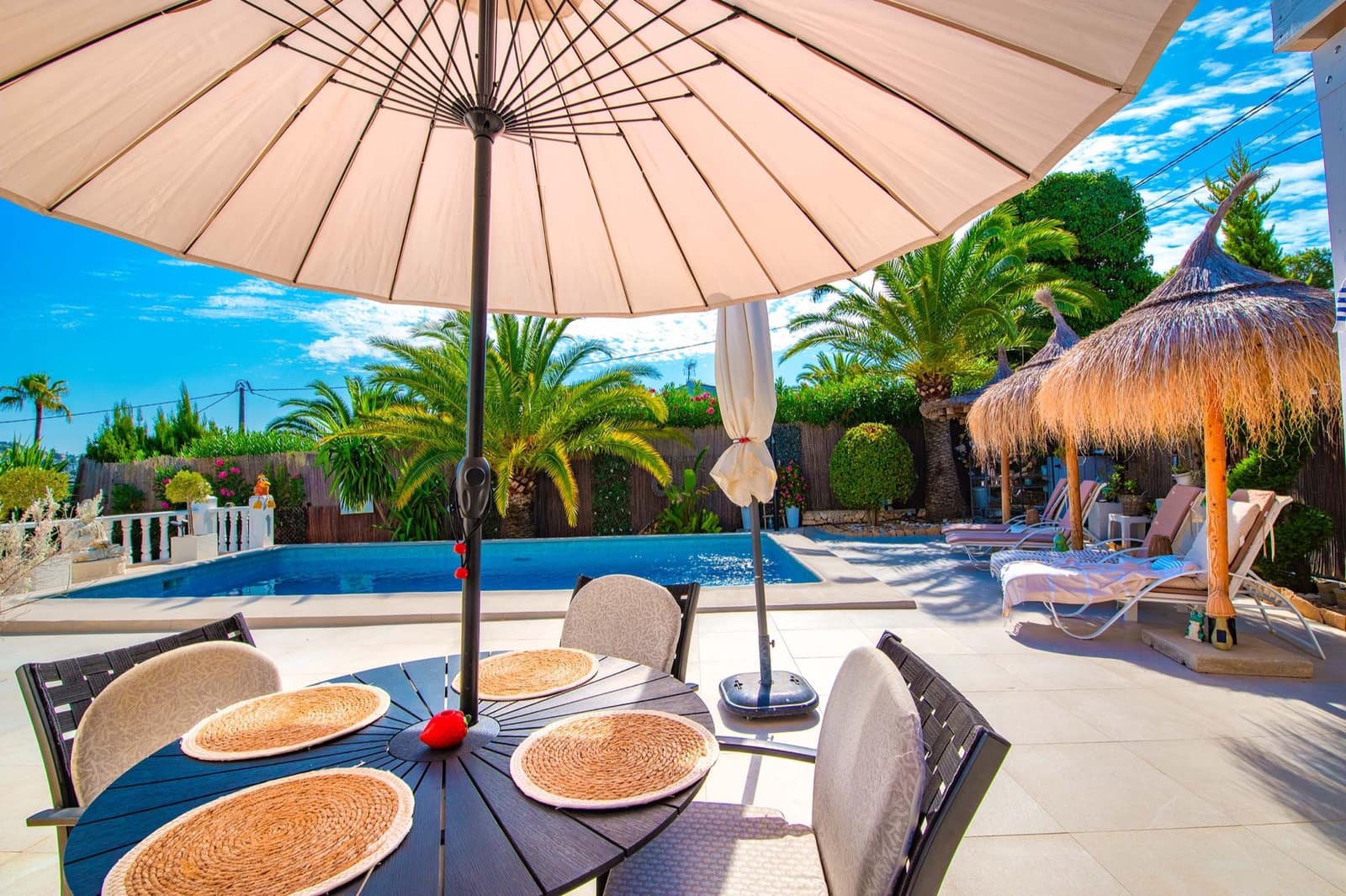 Chalet de 2 habitaciones en Benissa en venta con piscina garaje - 579.000 € (Ref: 10085393)