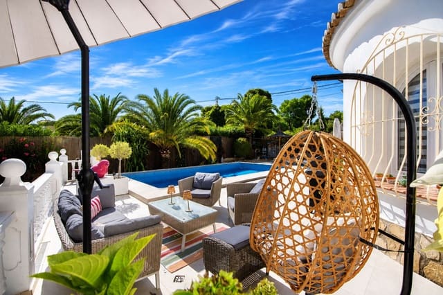Chalet de 2 habitaciones en Benissa en venta con piscina garaje - 579.000 € (Ref: 10085393)