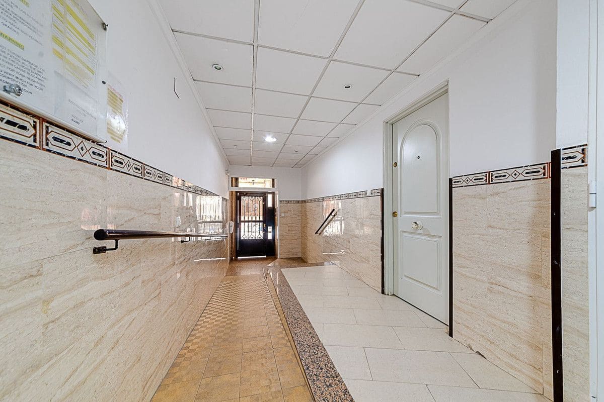 2 soverom Leilighet til salgs i Torrevieja med svømmebasseng - € 140 000 (Ref: 10085789)