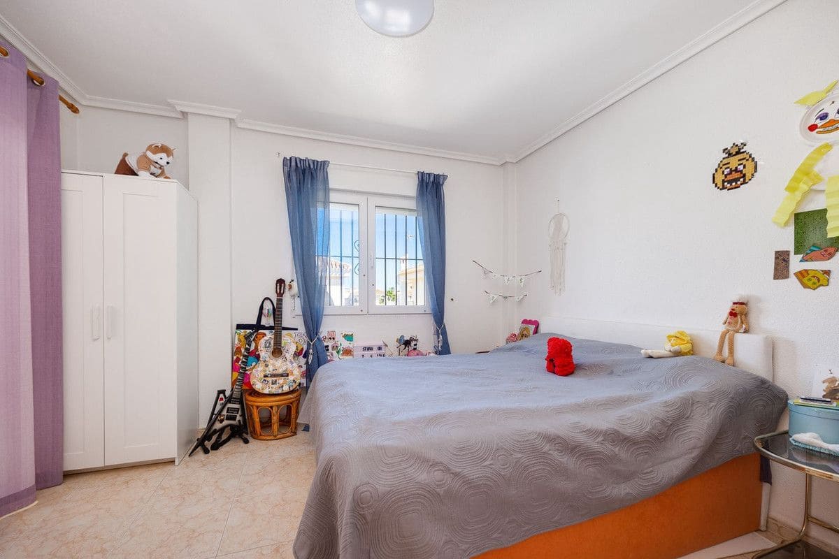 3 soveværelse Villa til salg i Orihuela Costa - € 389.000 (Ref: 10085790)
