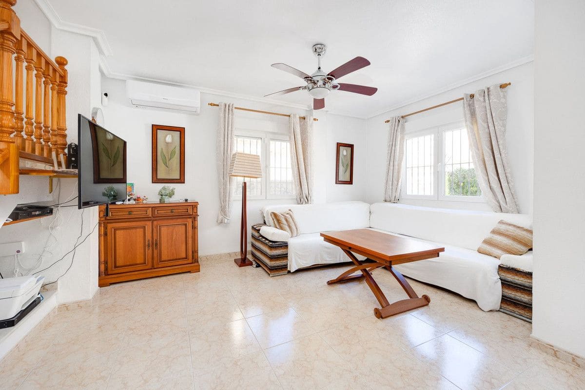 3 soveværelse Villa til salg i Orihuela Costa - € 389.000 (Ref: 10085790)