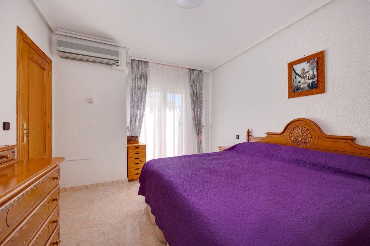 3 soveværelse Villa til salg i Orihuela Costa - € 389.000 (Ref: 10085790)