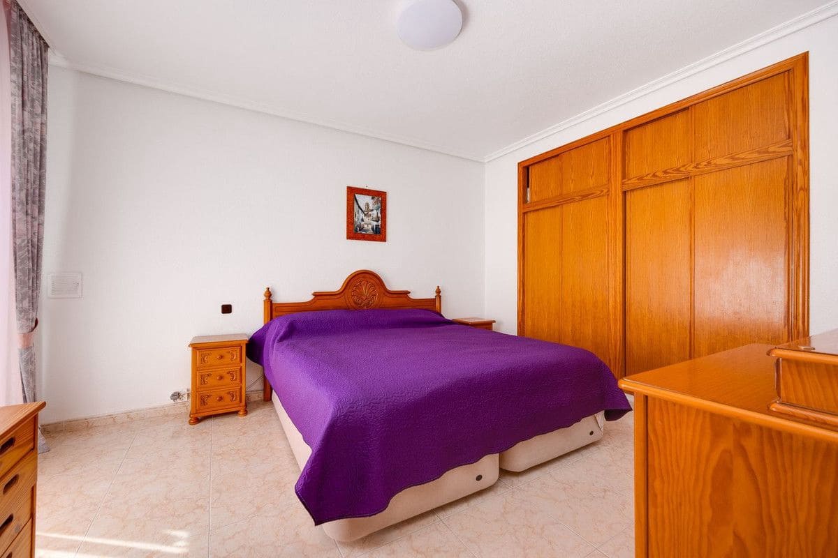 3 soveværelse Villa til salg i Orihuela Costa - € 389.000 (Ref: 10085790)