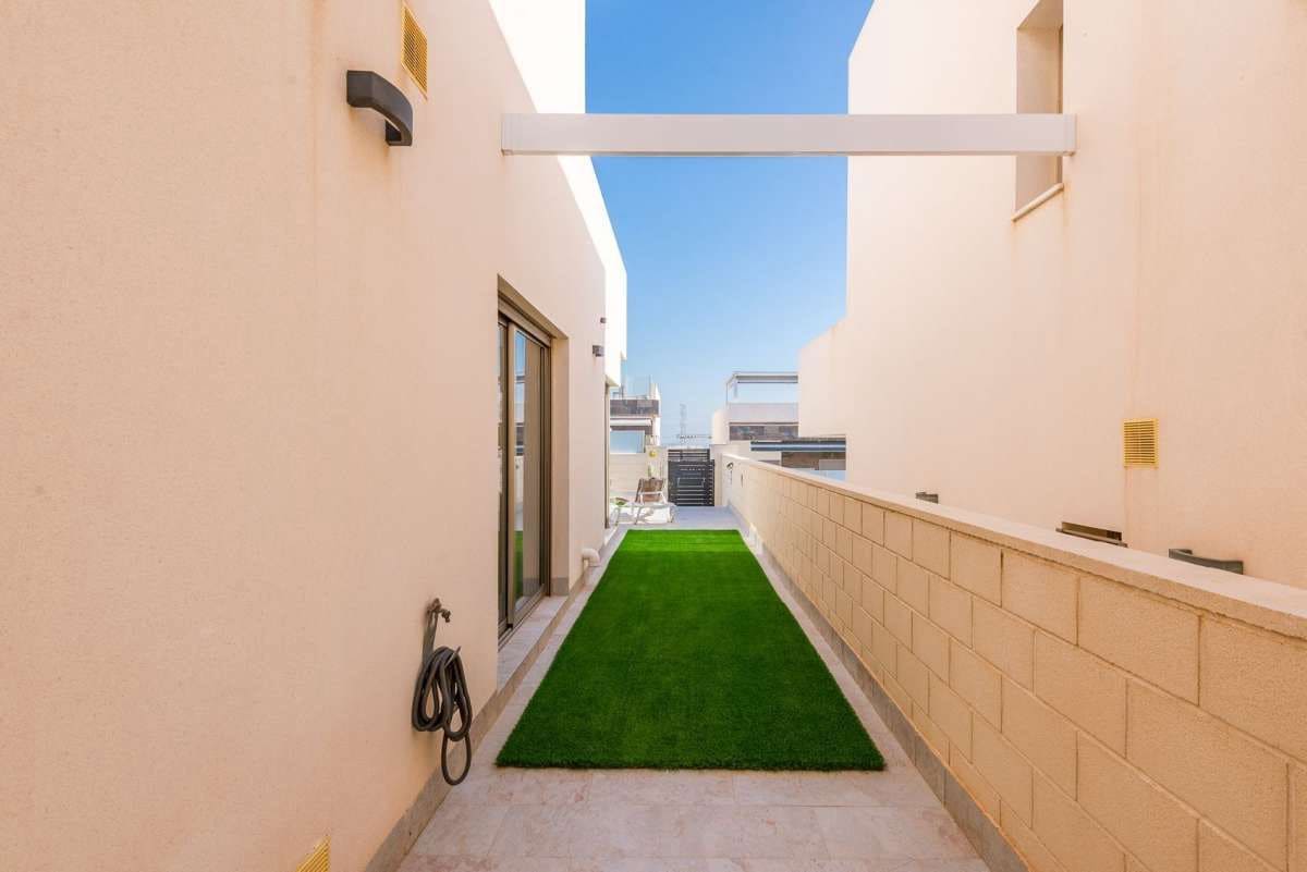 3 soverom Villa til salgs i Orihuela Costa med svømmebasseng - € 375 000 (Ref: 10085803)
