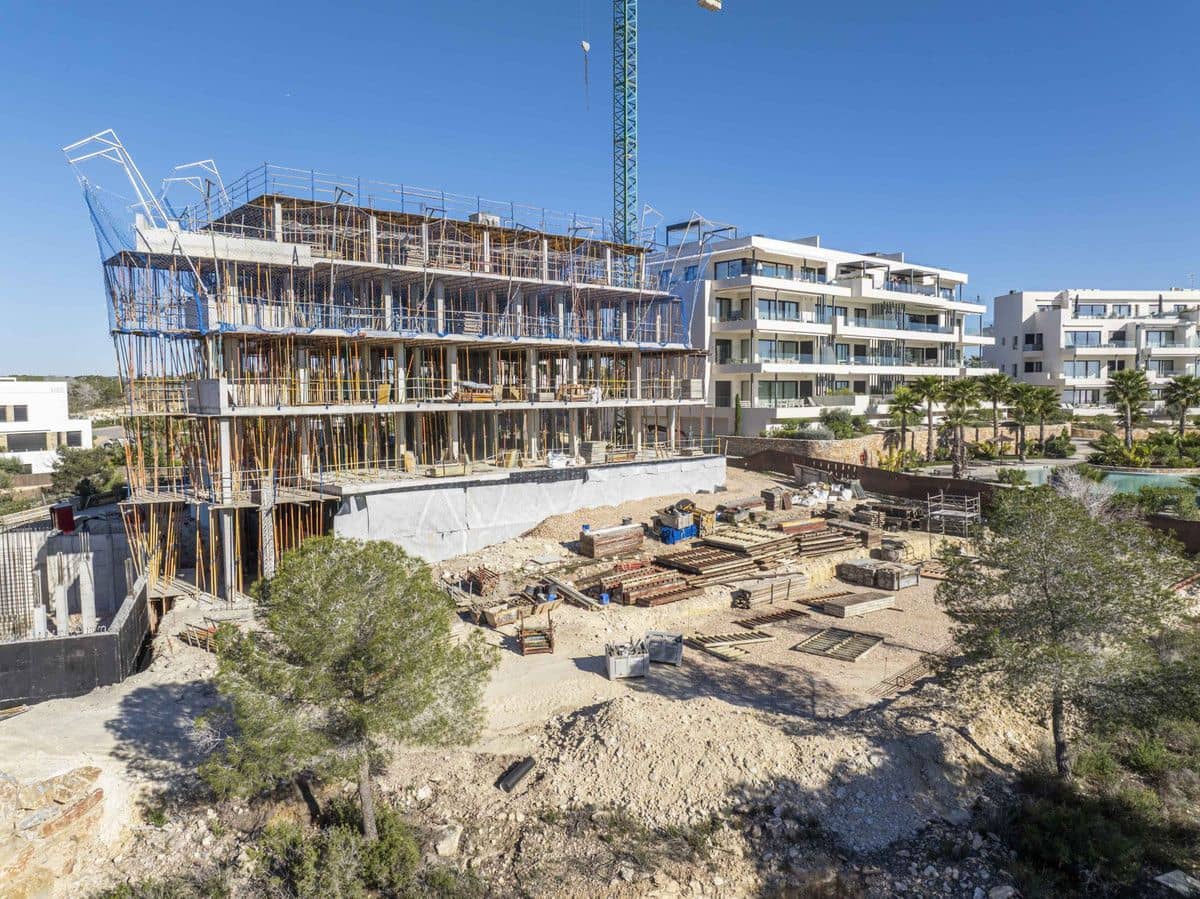 3 sovrum Lägenhet till salu i Las Colinas Golf med pool - 650 000 € (Ref: 10085829)