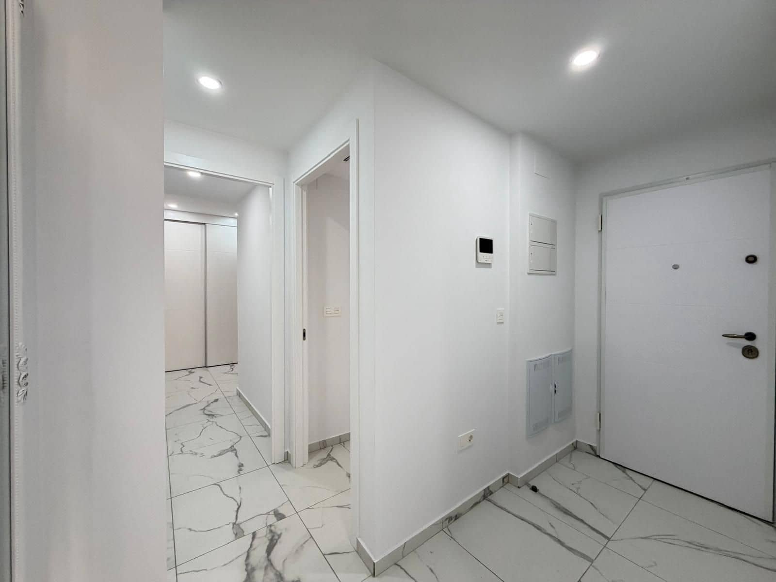 2 Zimmer Apartment zu verkaufen in Torrevieja mit Pool - 326.900 € (Ref: 10085853)