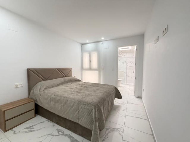 2 Zimmer Apartment zu verkaufen in Avenida Habaneras - Curva de Palangre, Torrevieja mit Pool - 326.900 € (Ref: 10085853)