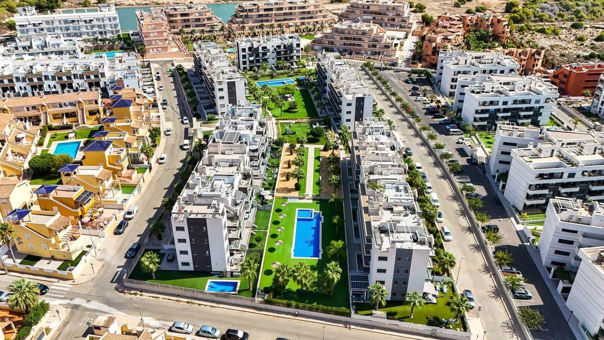 2 slaapkamer Appartement te koop in Orihuela Costa met zwembad - € 298.000 (Ref: 10085877)