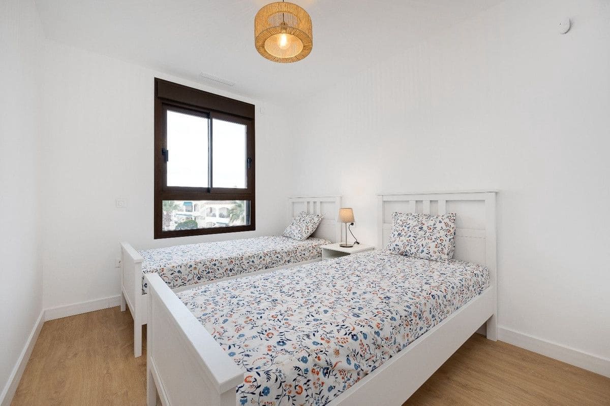 2 soveværelse Lejlighed til salg i Orihuela Costa - € 325.000 (Ref: 10085898)