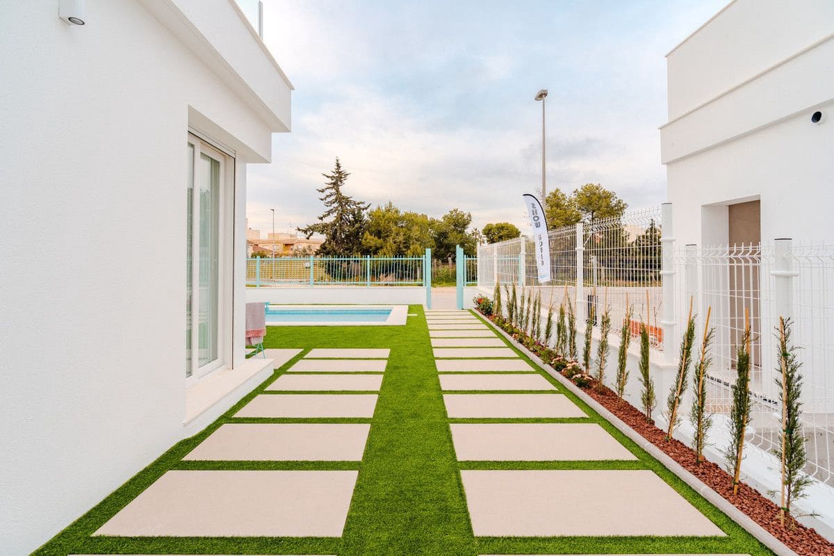3 sovrum Villa till salu i Los Alcazares med pool - 485 000 € (Ref: 10089264)