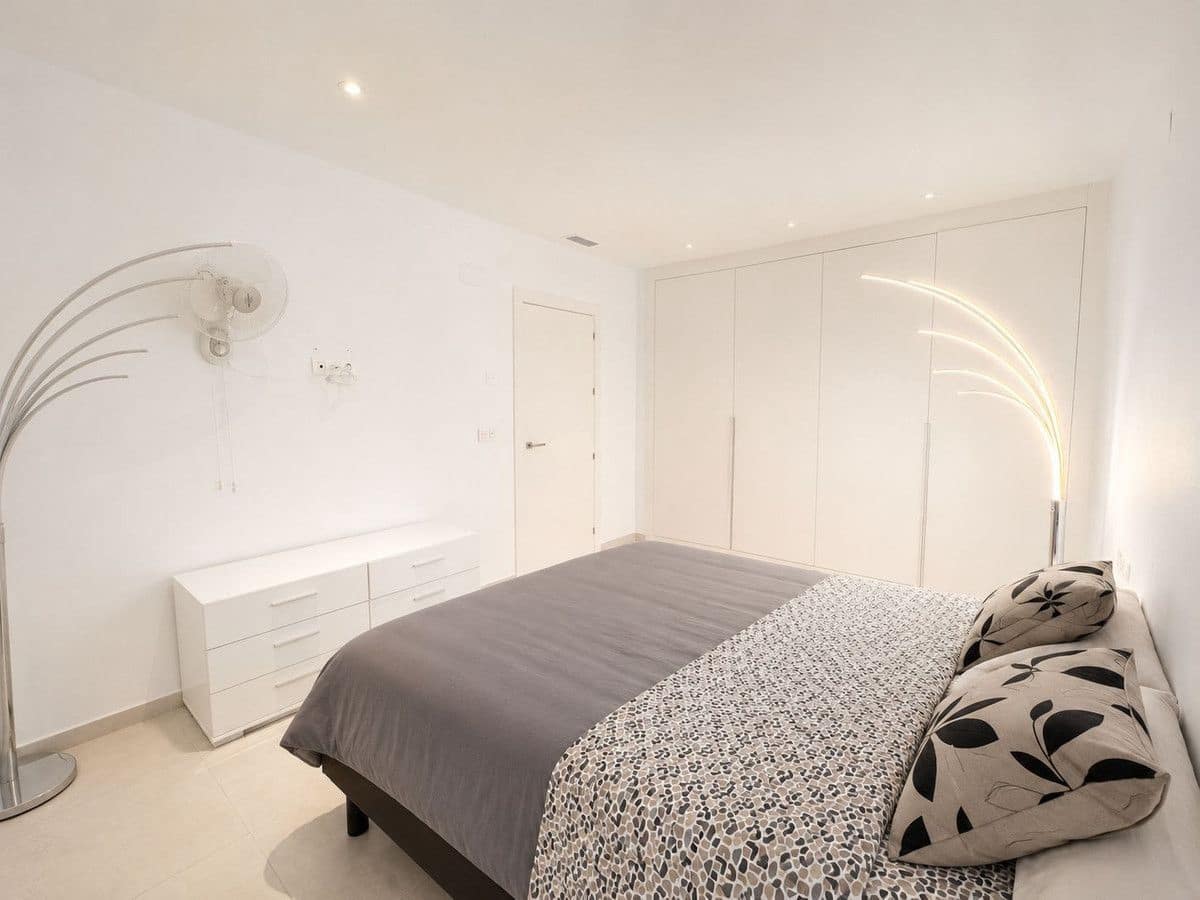 Chalet de 4 habitaciones en Benijófar en venta con piscina - 795.000 € (Ref: 10089291)