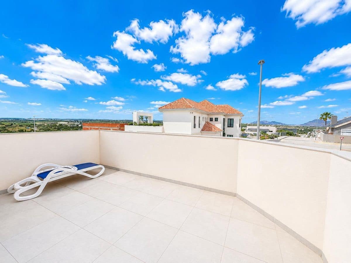 Chalet de 4 habitaciones en Benijófar en venta con piscina - 795.000 € (Ref: 10089291)