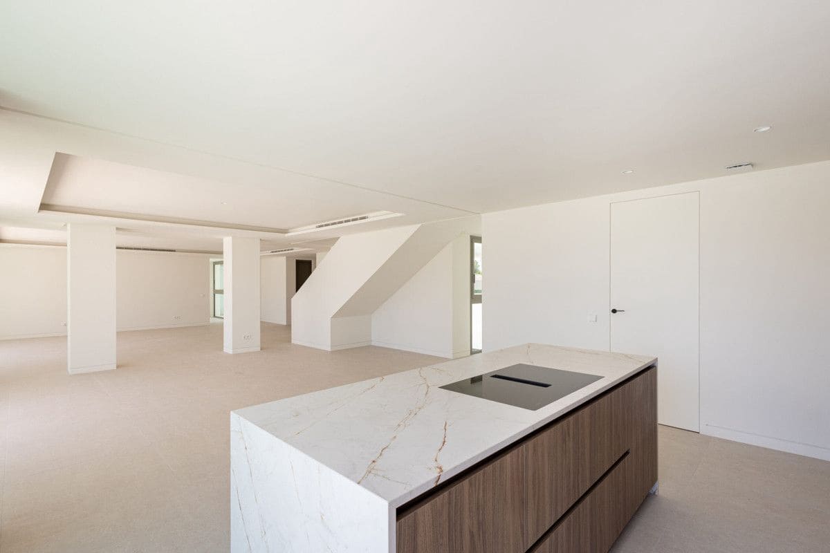Apartamento de 4 habitaciones en Marbella en venta con piscina - 5.350.000 € (Ref: 10089309)