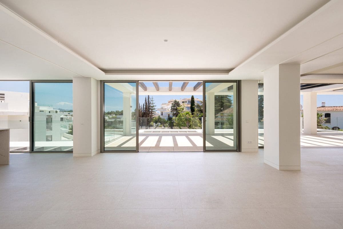Apartamento de 4 habitaciones en Marbella en venta con piscina - 5.350.000 € (Ref: 10089309)