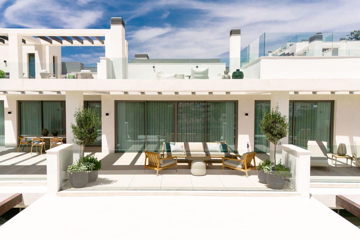 Apartamento de 4 habitaciones en Marbella en venta con piscina - 5.350.000 € (Ref: 10089309)