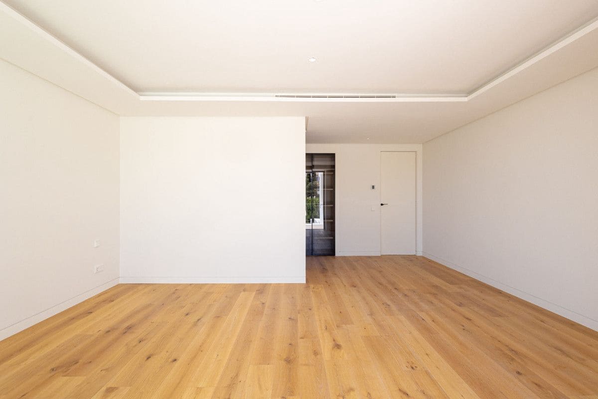 Apartamento de 4 habitaciones en Marbella en venta con piscina - 5.350.000 € (Ref: 10089309)