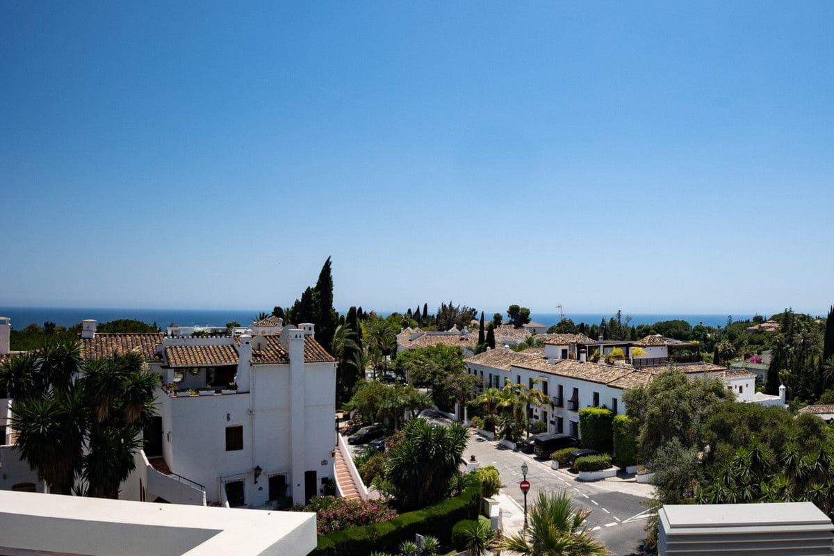 Apartamento de 4 habitaciones en Marbella en venta con piscina - 5.350.000 € (Ref: 10089309)