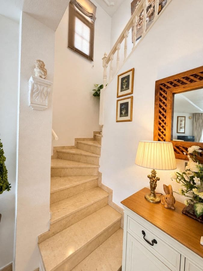 3 bedroom Villa for sale in Orihuela Costa with pool - € 479,995 (Ref: 10089333)