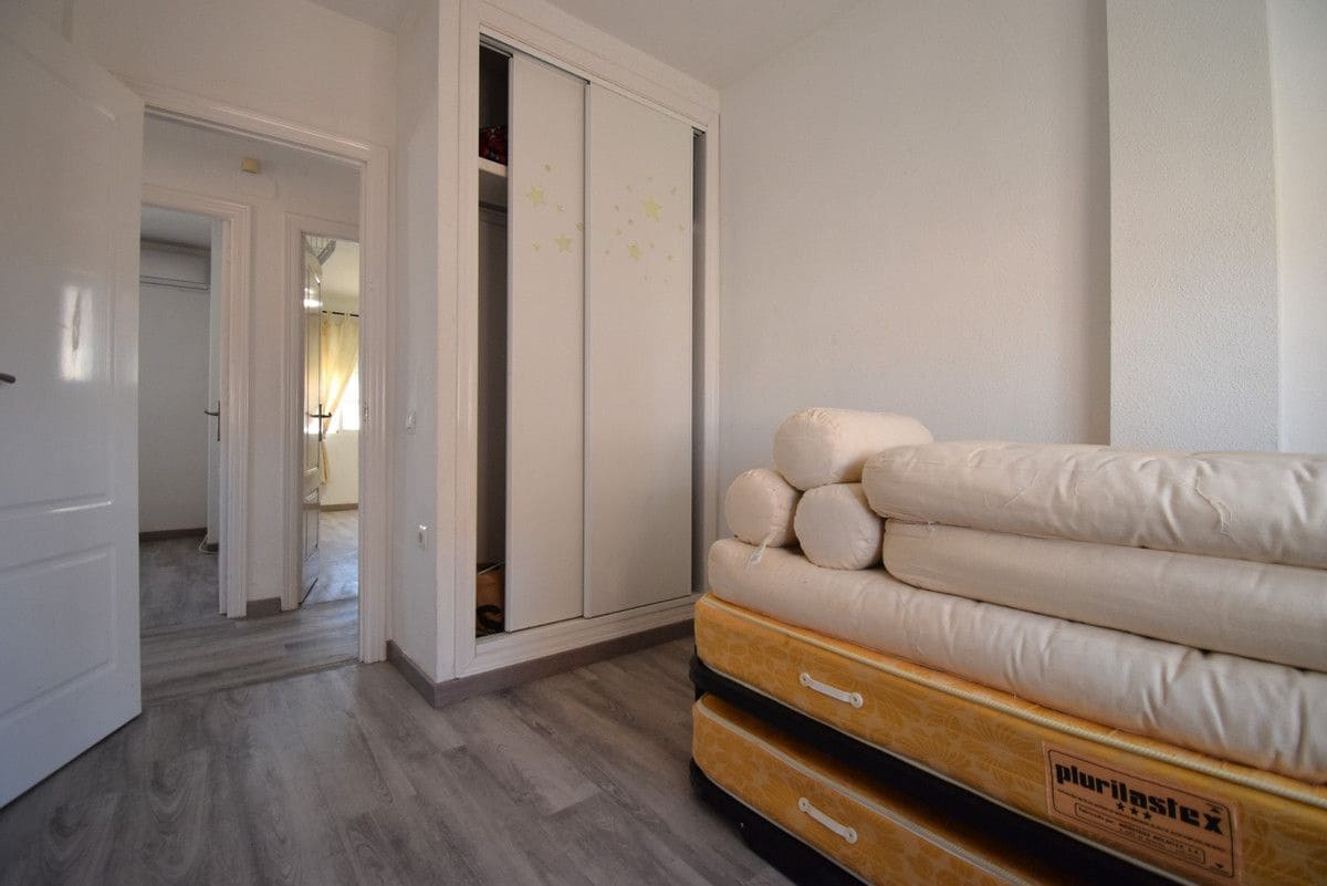 3 sovrum Villa till salu i Playa Flamenca med pool - 429 000 € (Ref: 10089368)