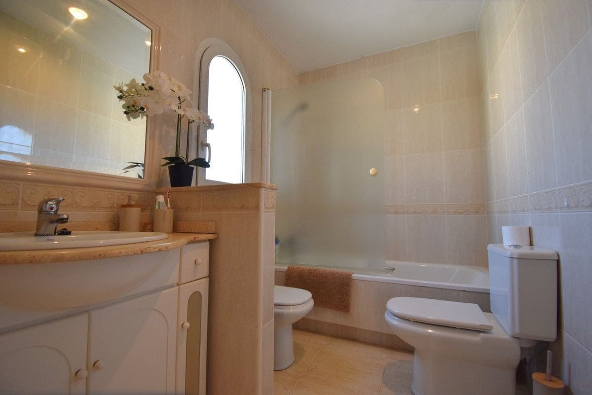 3 quarto Casa em Banda para venda em Orihuela Costa com piscina - 259 000 € (Ref: 10089392)