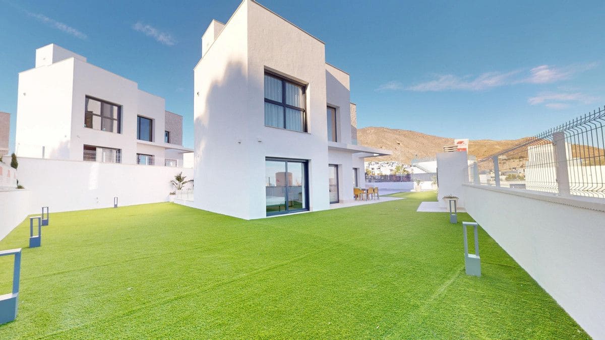 Chalet de 3 habitaciones en La Villajoyosa / Vila Joiosa en venta con piscina - 849.900 € (Ref: 10090579)