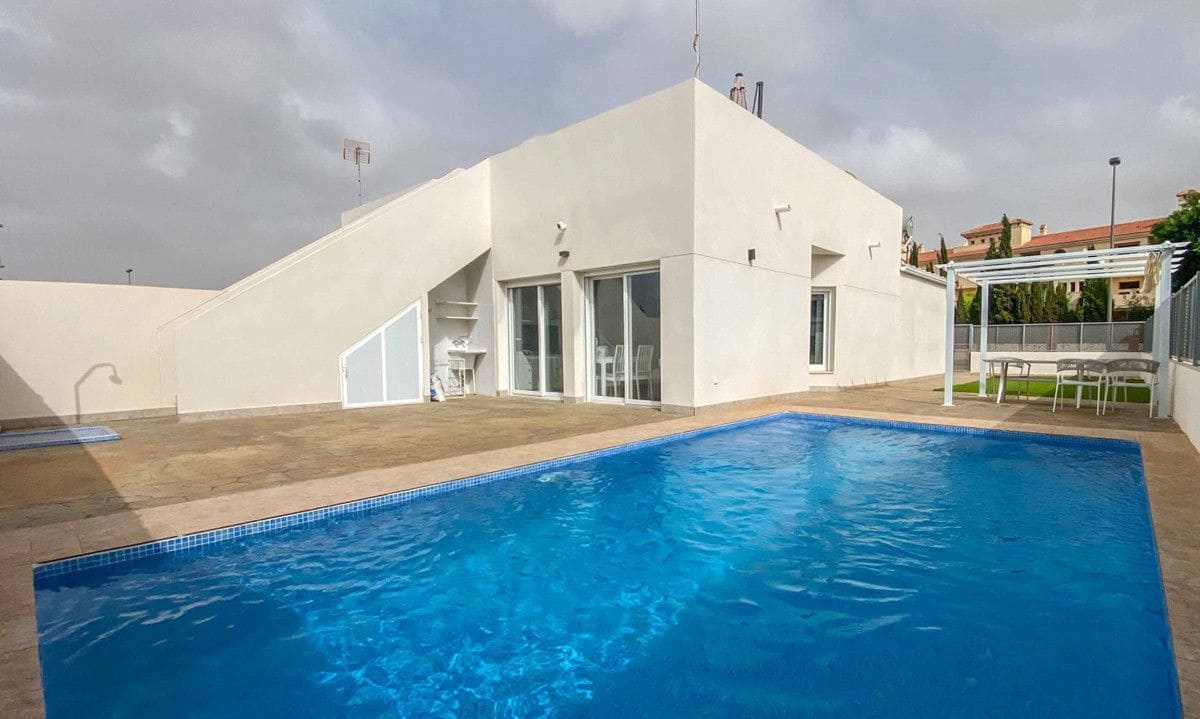 3 sovrum Villa till salu i Los Alcazares med pool - 397 650 € (Ref: 10090608)