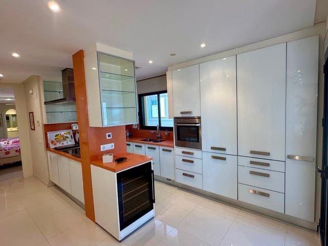 2 bedroom Apartment for sale in Zona Pueblo, Guardamar del Segura - € 419,000 (Ref: 10090637)