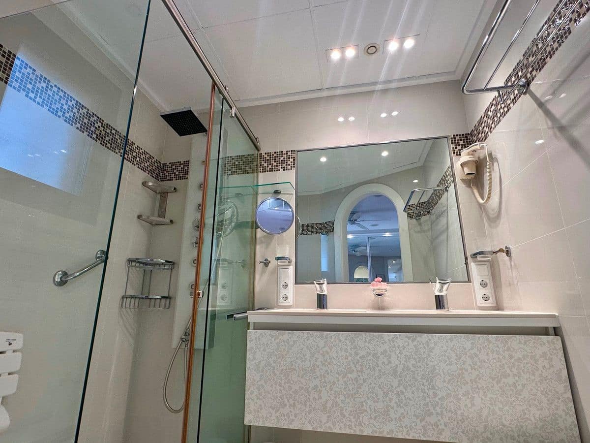 2 bedroom Apartment for sale in Guardamar del Segura - € 419,000 (Ref: 10090637)