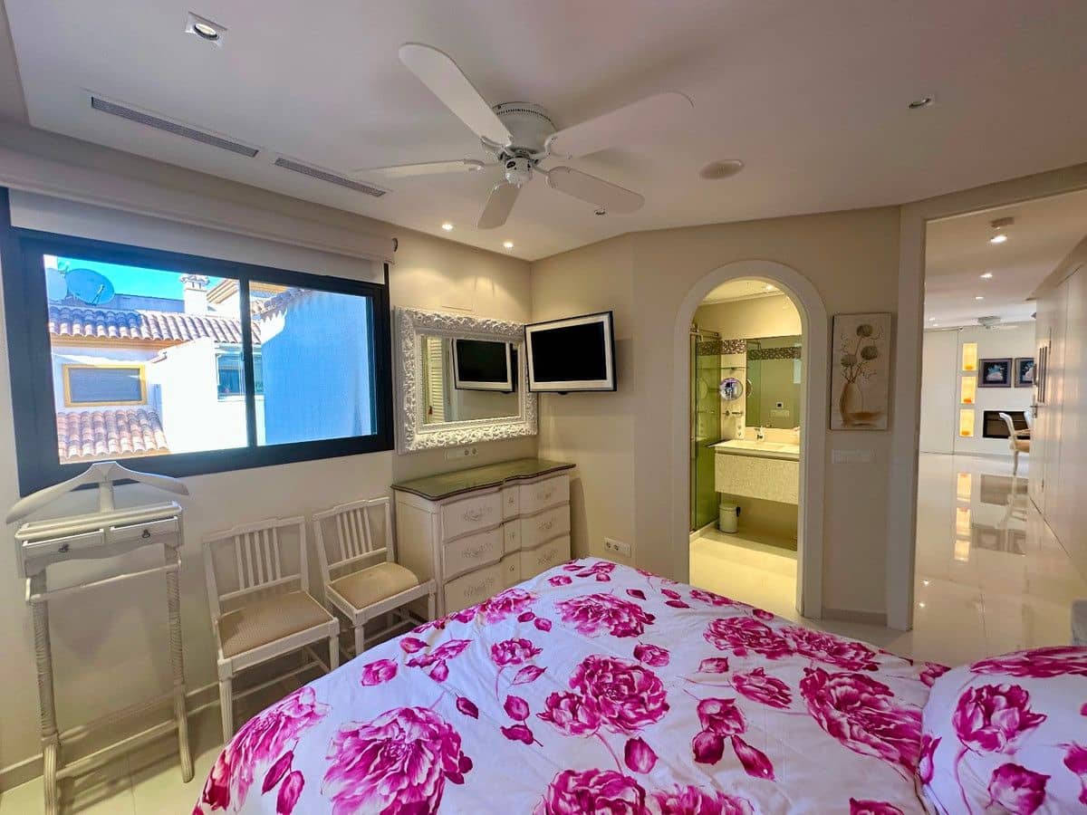 2 makuuhuone Huoneisto myytävänä paikassa Guardamar del Segura mukana uima-altaan - 419 000 € (Ref: 10090638)