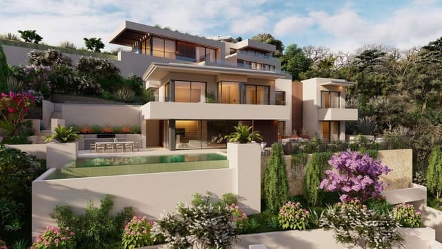 5 bedroom Villa for sale in Río Real, Marbella - € 4,200,000 (Ref: 10090660)