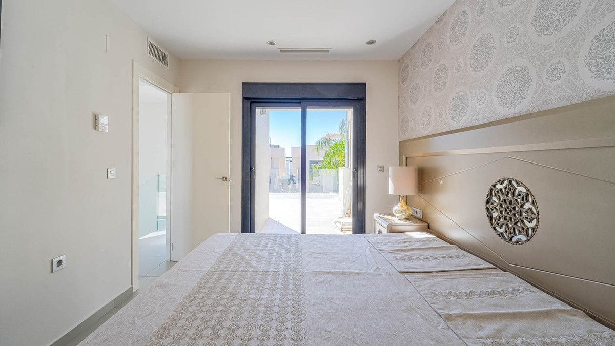 3 soverom Villa til salgs i Rojales - € 458 900 (Ref: 10090680)