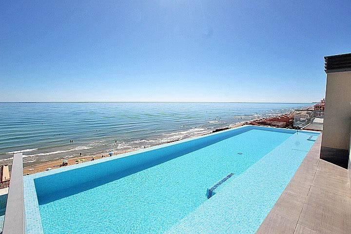 3 soveværelse Penthouse til salg i Guardamar del Segura med swimmingpool - € 840.000 (Ref: 10090692)