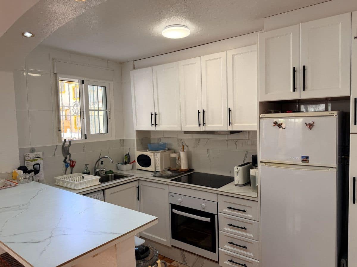 2 soverom Villa til salgs i Orihuela Costa med svømmebasseng - € 220 000 (Ref: 10091645)
