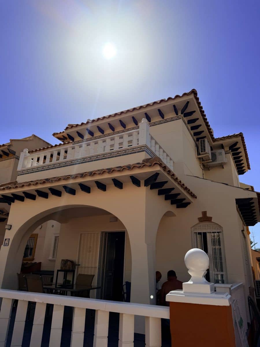 2 soverom Villa til salgs i Orihuela Costa med svømmebasseng - € 220 000 (Ref: 10091645)