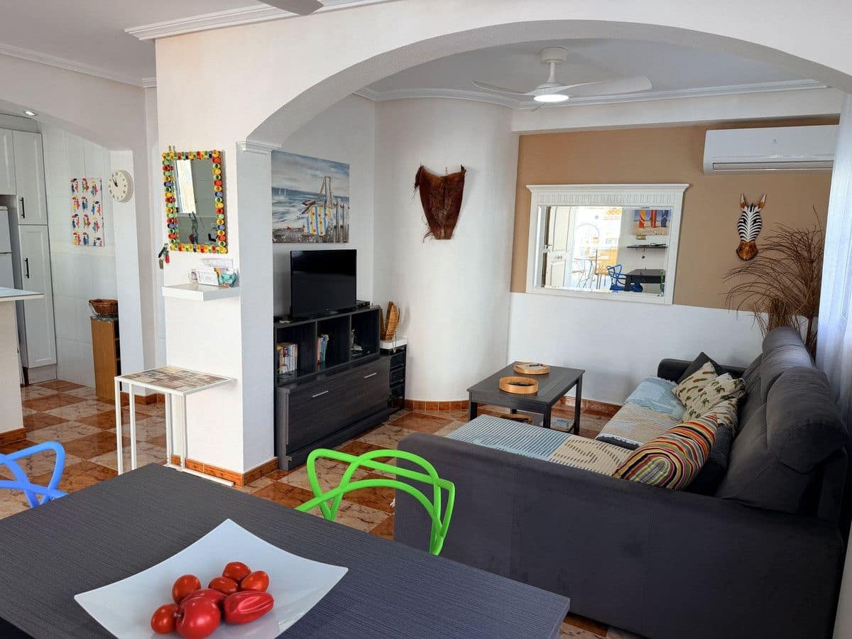 2 soverom Villa til salgs i Orihuela Costa med svømmebasseng - € 220 000 (Ref: 10091645)