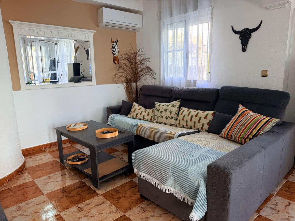 2 soverom Villa til salgs i Orihuela Costa med svømmebasseng - € 220 000 (Ref: 10091645)
