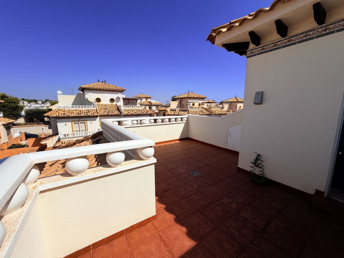 2 soverom Villa til salgs i Orihuela Costa med svømmebasseng - € 220 000 (Ref: 10091645)