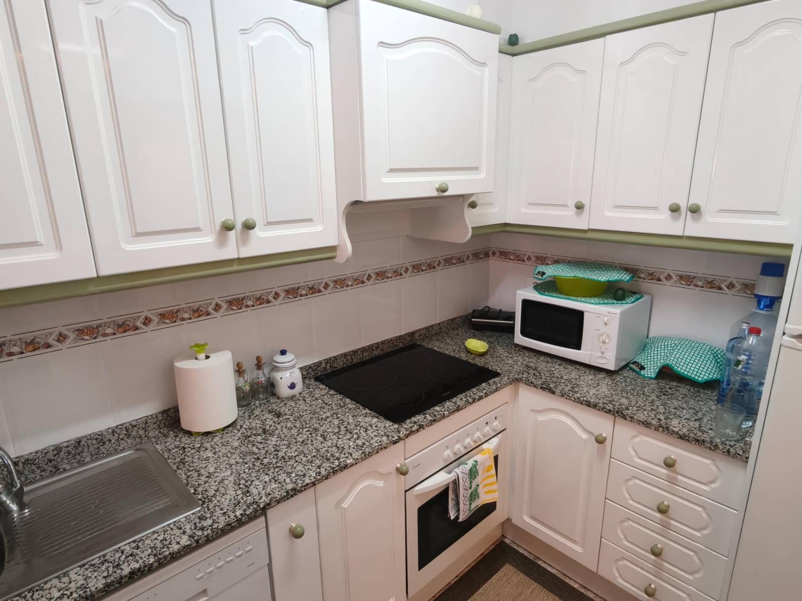 2 bedroom Apartment for sale in Torrevieja - € 180,000 (Ref: 10091694)