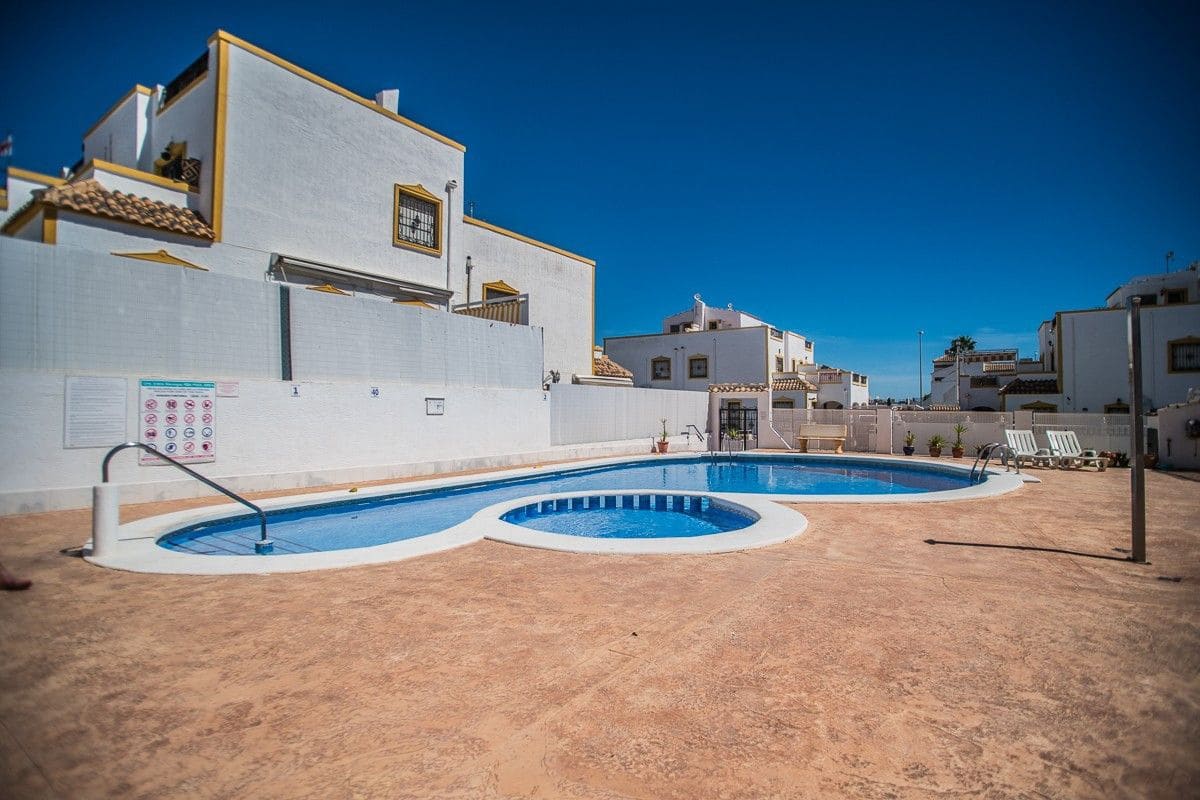3 slaapkamer Villa te koop in Orihuela met zwembad - € 215.000 (Ref: 10091715)