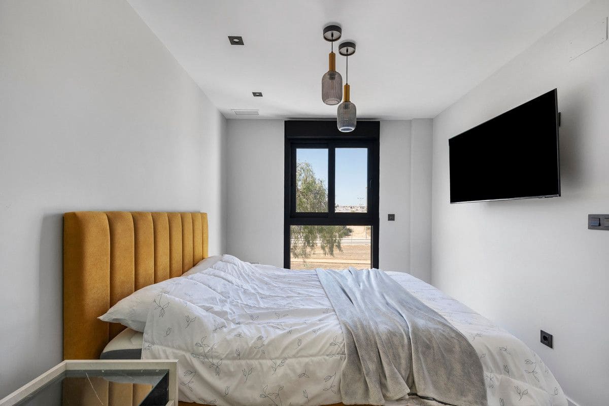 Apartamento de 2 habitaciones en Orihuela Costa en venta - 349.900 € (Ref: 10091802)