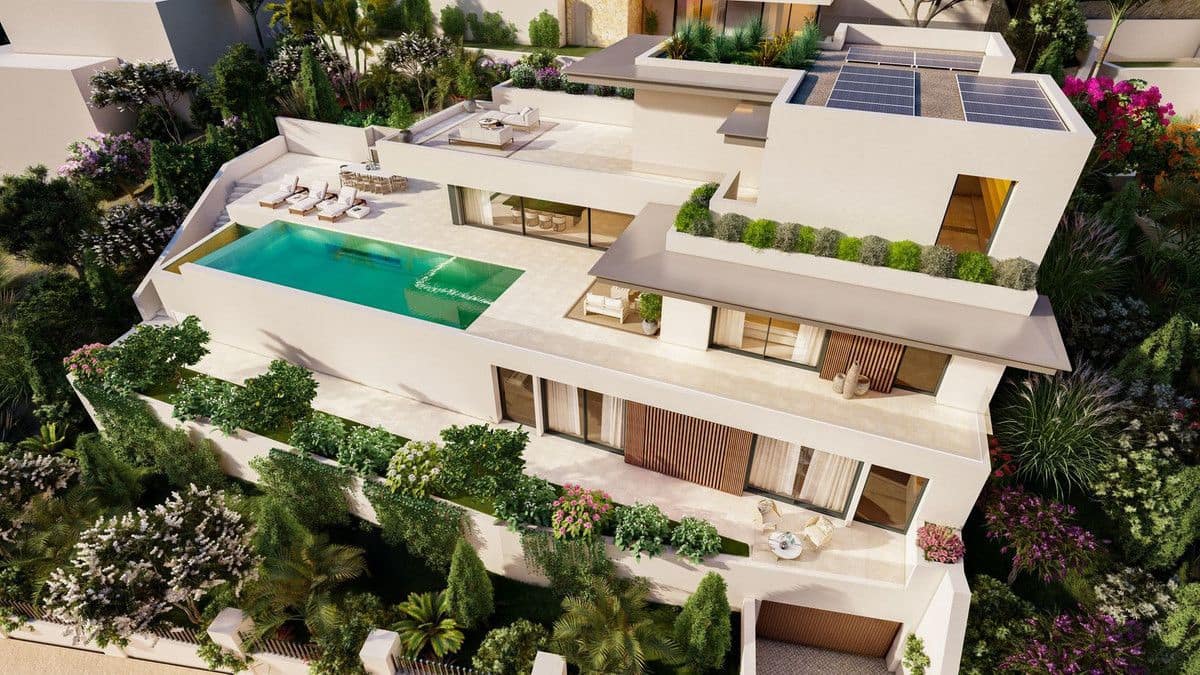 6 makuuhuone Huvila myytävänä paikassa Rio Real mukana uima-altaan - 4 800 000 € (Ref: 10091897)