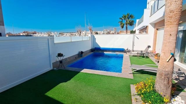 3 soveværelse Villa til salg i Pilar de la Horadada ciudad, Pilar de la Horadada med swimmingpool - € 450.000 (Ref: 10091907)