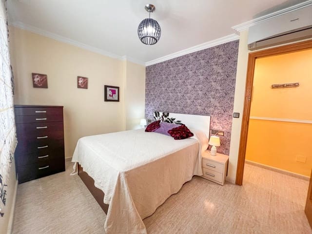 3 bedroom Apartment for sale in Puerto Deportivo, Torrevieja - € 265,000 (Ref: 10092130)