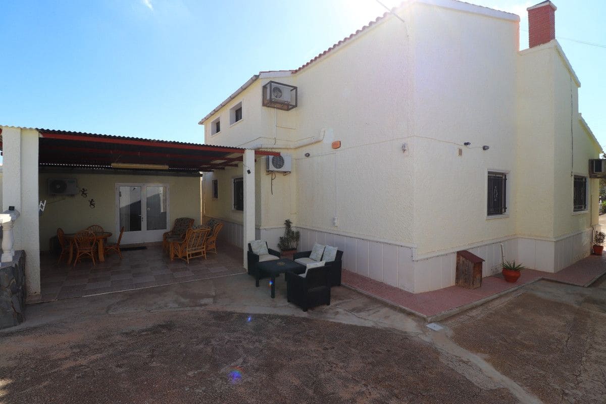 Chalet de 6 habitaciones en Crevillente / Crevillent en venta con piscina - 468.000 € (Ref: 10092205)