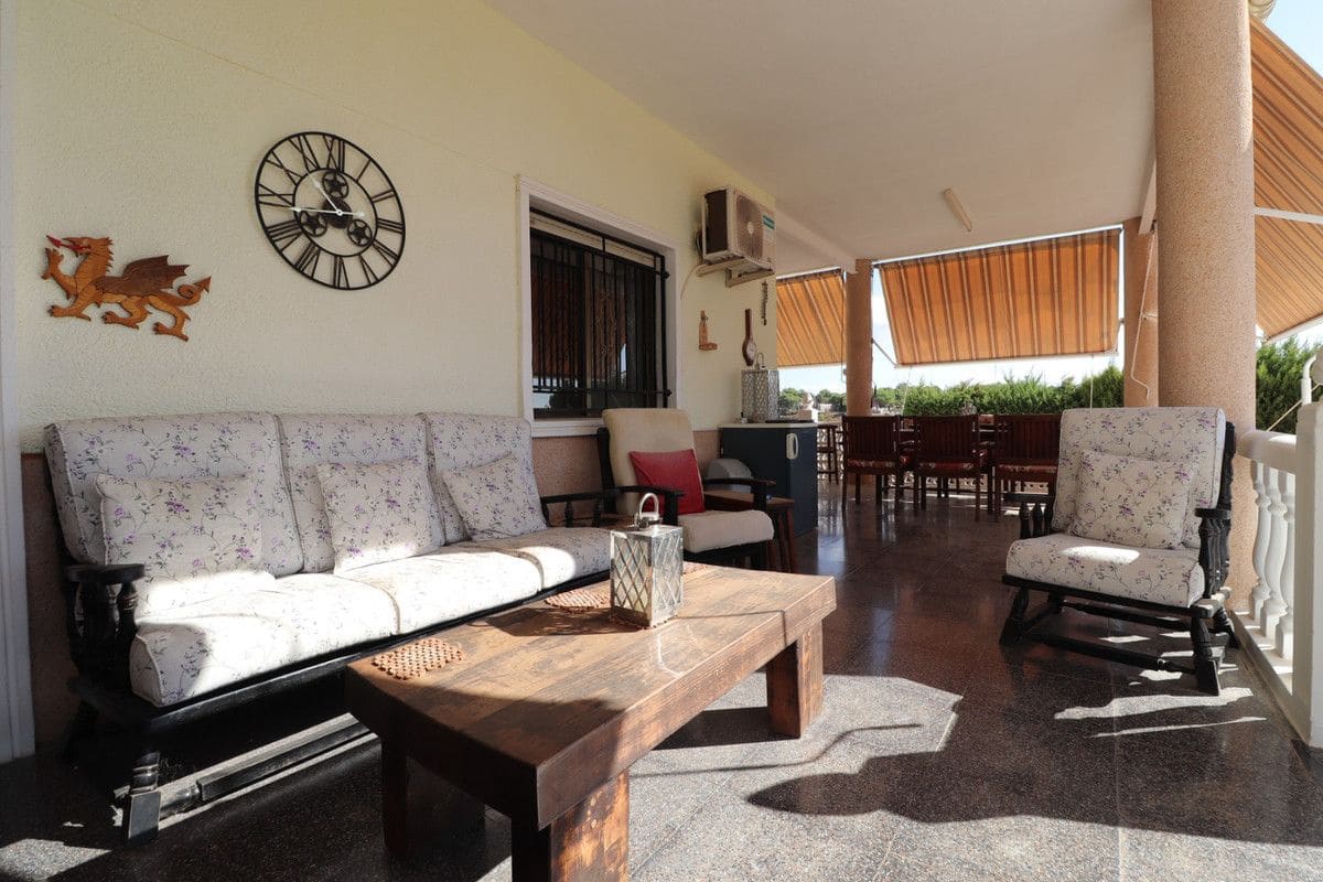 Chalet de 6 habitaciones en Crevillente / Crevillent en venta con piscina - 468.000 € (Ref: 10092205)