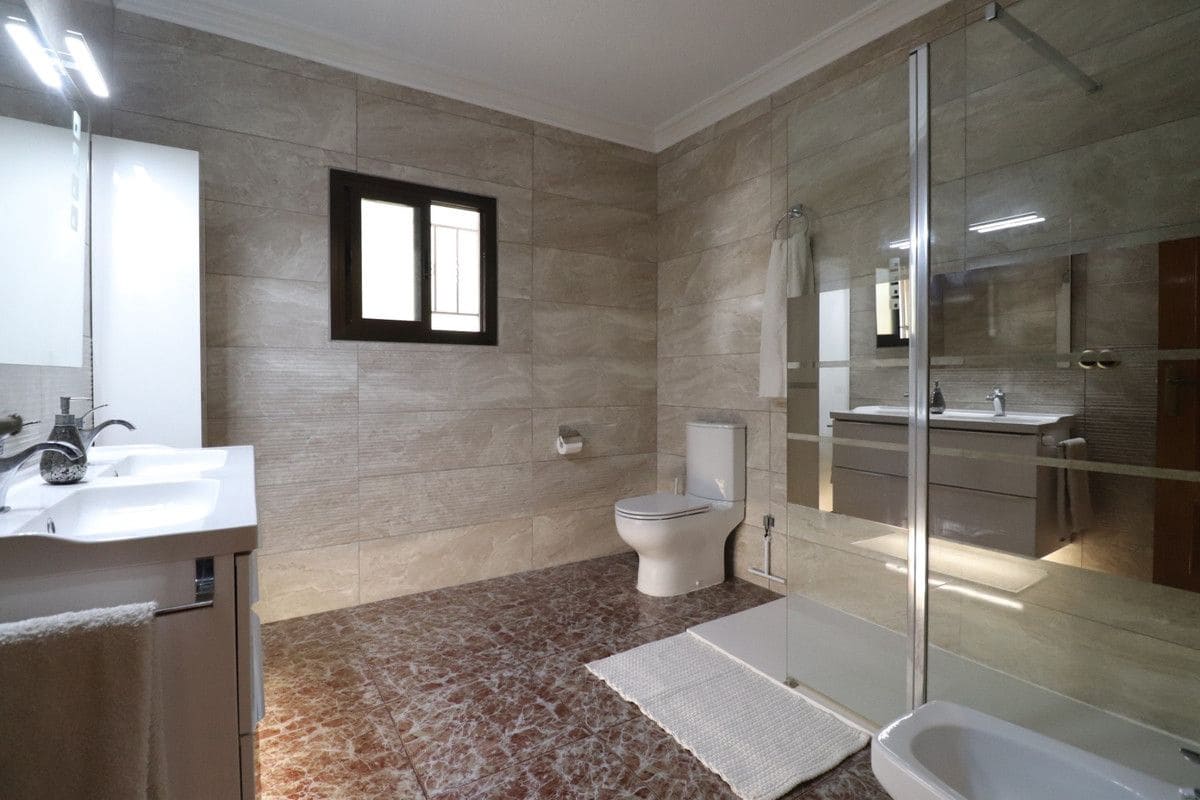 Chalet de 6 habitaciones en Crevillente / Crevillent en venta con piscina - 468.000 € (Ref: 10092205)
