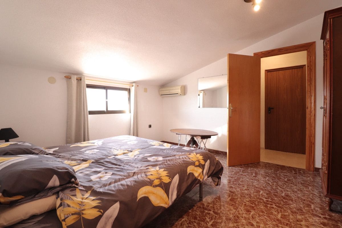 Chalet de 6 habitaciones en Crevillente / Crevillent en venta con piscina - 468.000 € (Ref: 10092205)